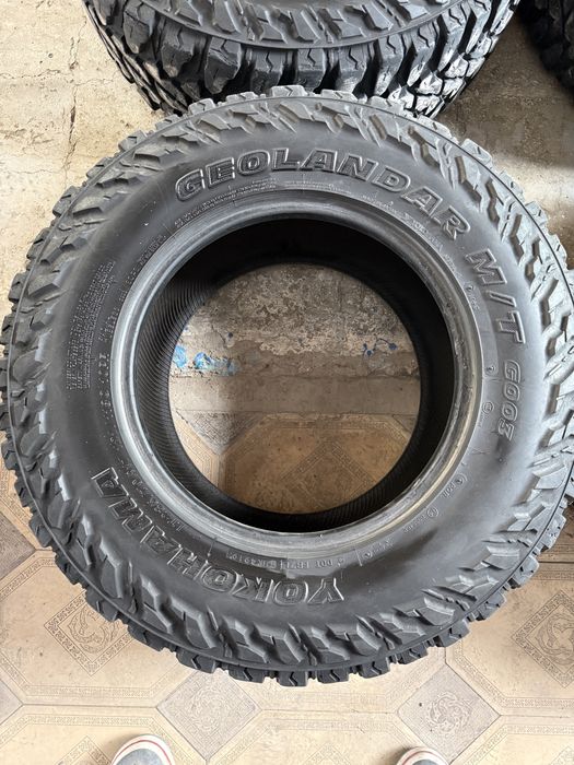 Yokohama Geolander M/T 285/70 R17
