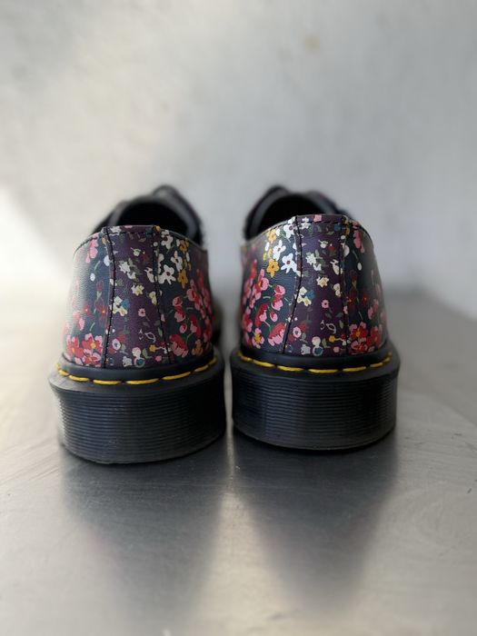 Обувки Dr. Martens