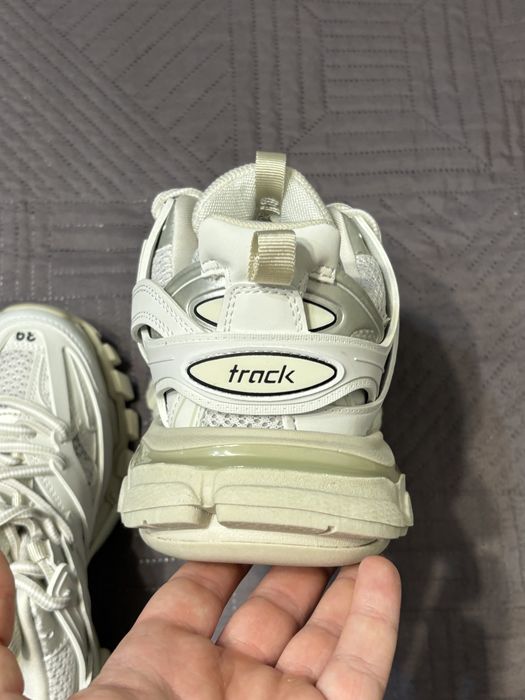 sneakers adidasi Balenciaga Track alb crem bej ecru marime 37 38 39 Valentino Isabel Marant Golden Goose Amiri oversize