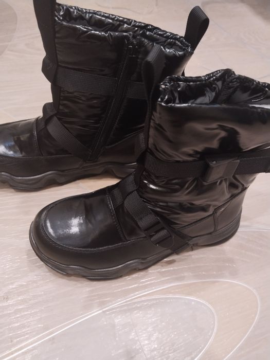 Продам зимние дутыши валенки