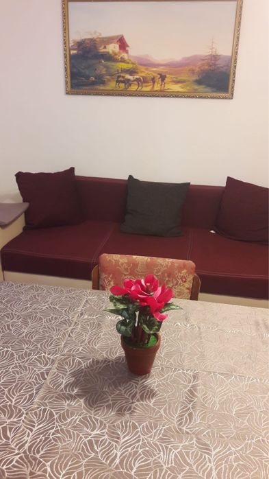 Inchiriez apartament 2 cam