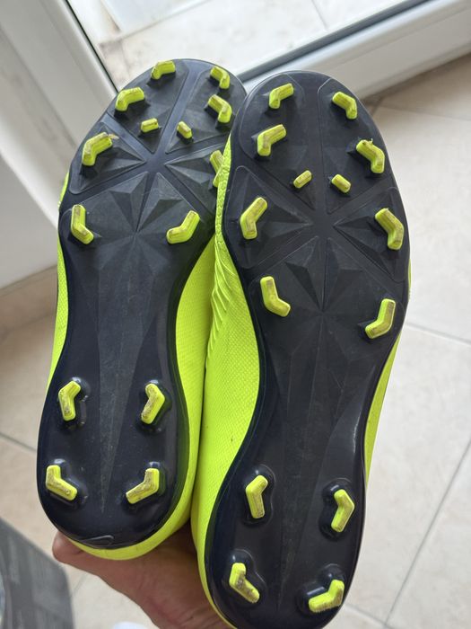 Nike Phantom Venom Academy FG Volt бутонки 42.5