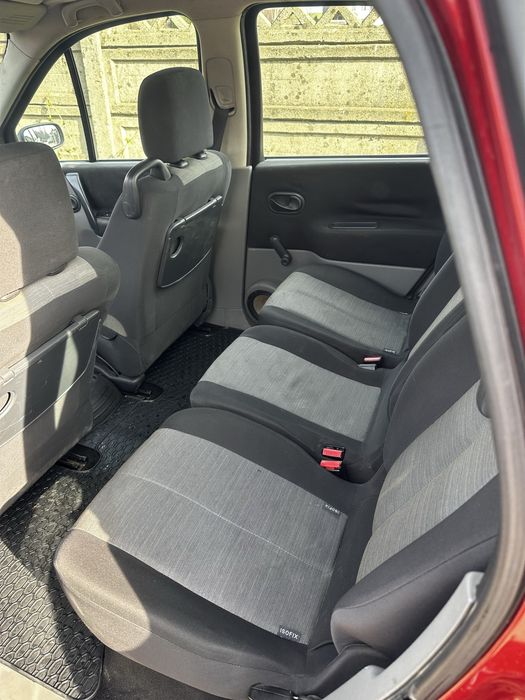 Vand renault scenic  distributie schimbata recent!