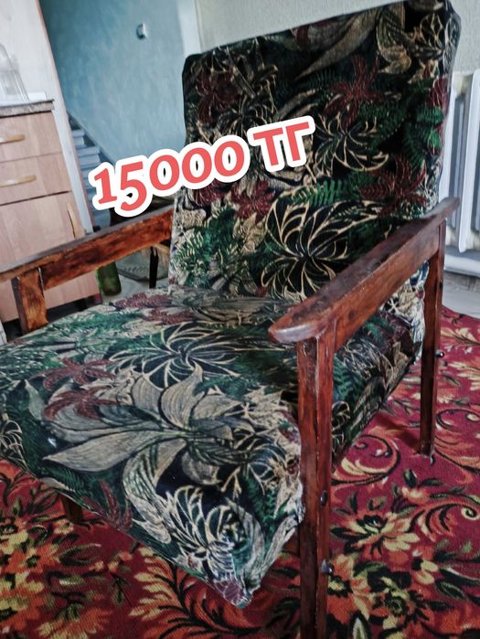 Стулья после реставрации, кресла