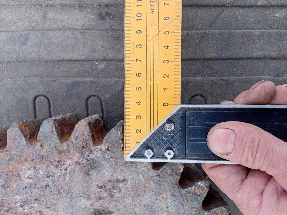 Шестерня, б.у., 38 зубьев.