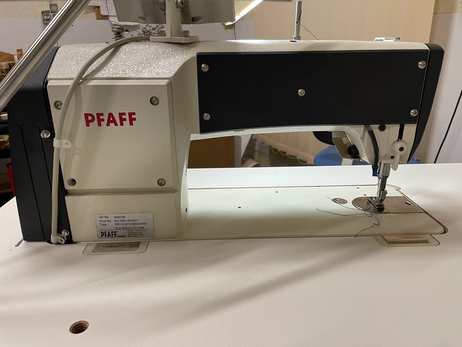 Masina liniara de cusut si rihtuit PFAFF 2081
