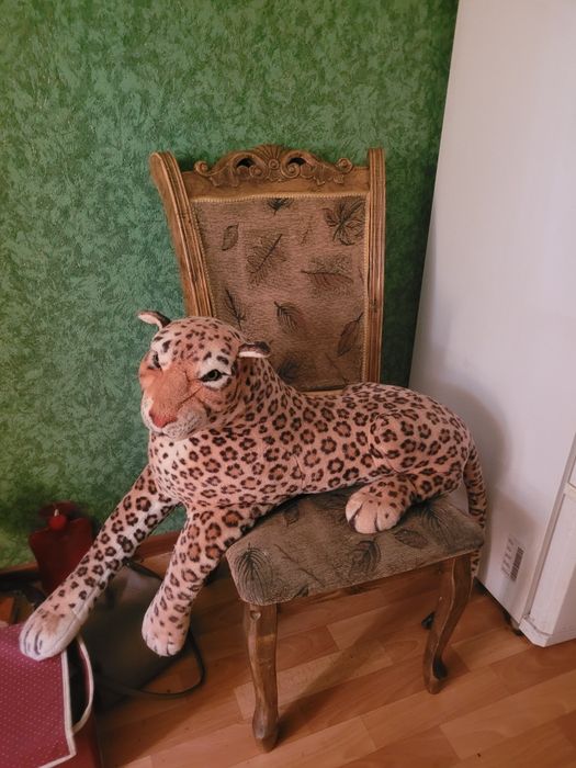 Продам большого тигра игрушка