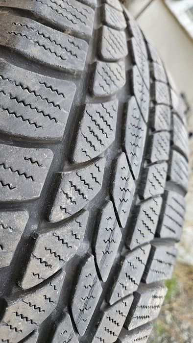 4бр гуми 215 60 17 континентал continental