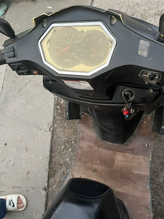 Продам скутер хорошим