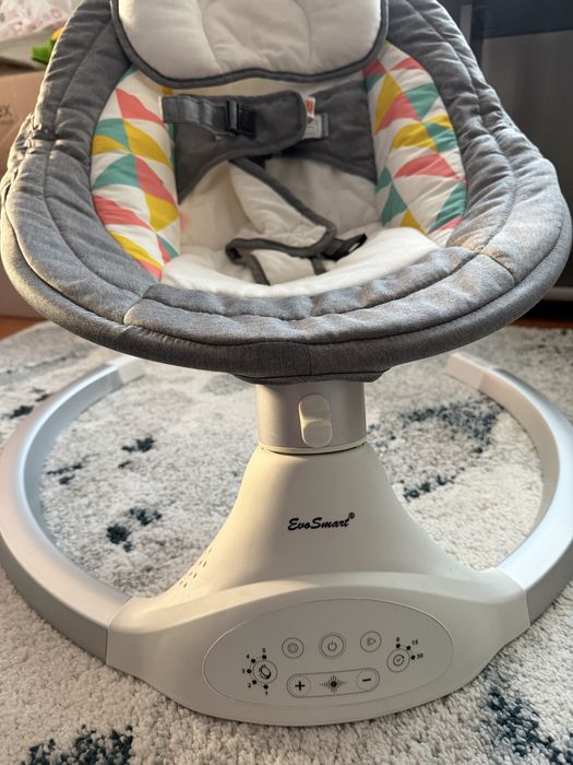 Balansoar electric EvoSmart bebe/Multifunctional/Bluetooth/Telecomanda