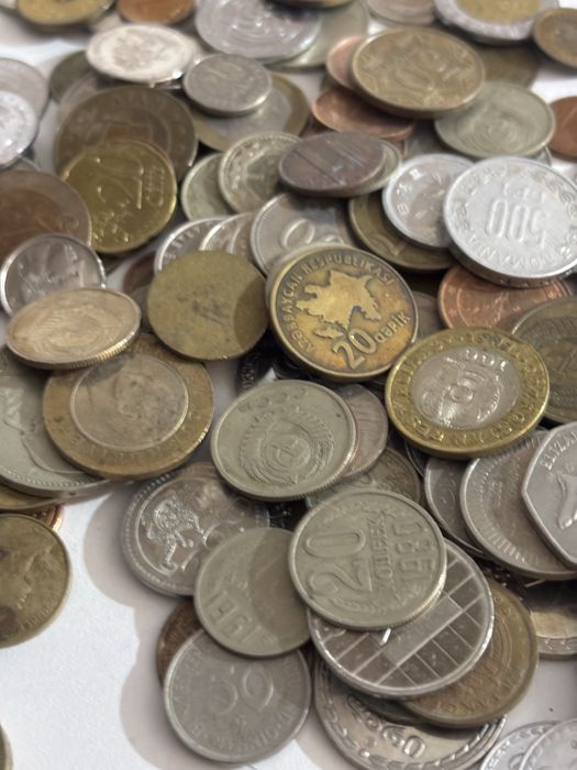 Продам монеты с разных стран