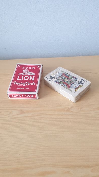 карти за игра и колекция