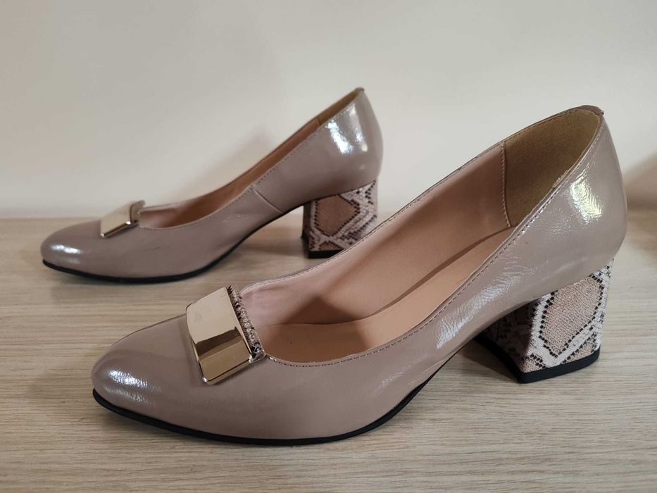 Pantofi - marimea 38 - STARE PERFECTA