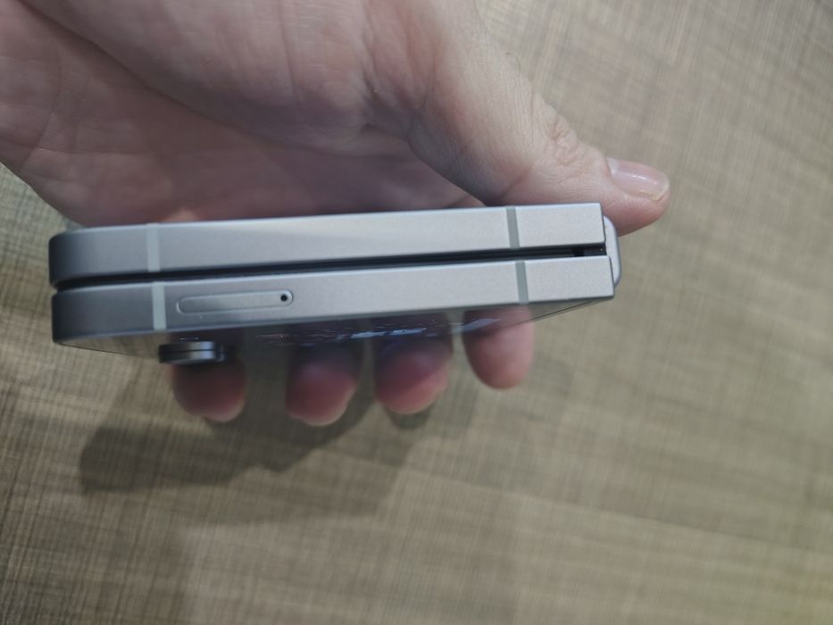 Samsung Galaxy Z Flip 6 с гаранция и застраховка