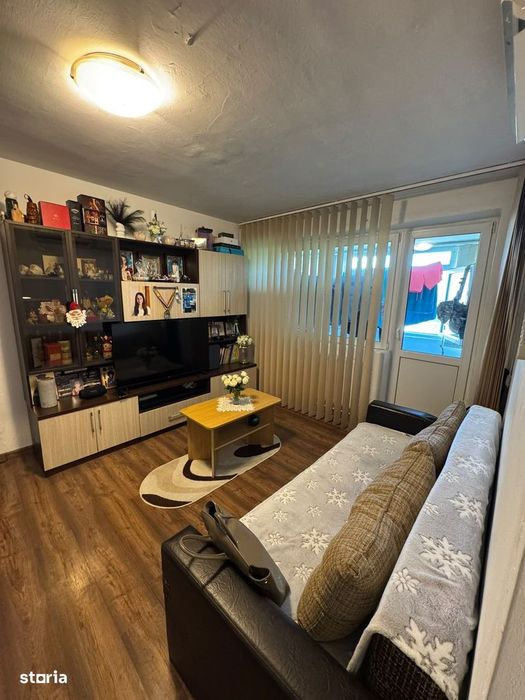 Apartament 2 camerede vânzare- zona Brotacei — fotografia 1