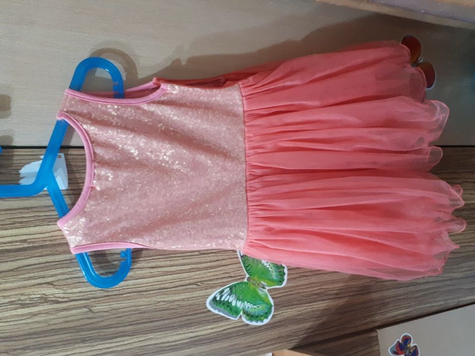 Продам праздничное платье