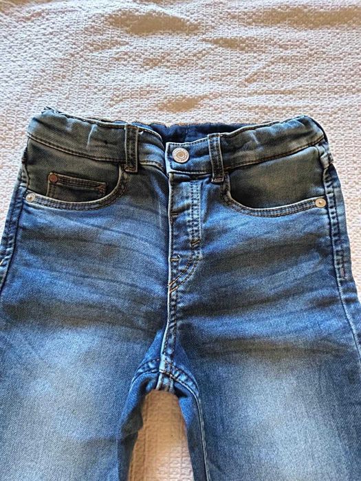 Blugi H&M pentru baieti 6-7 ani IMPECABILI