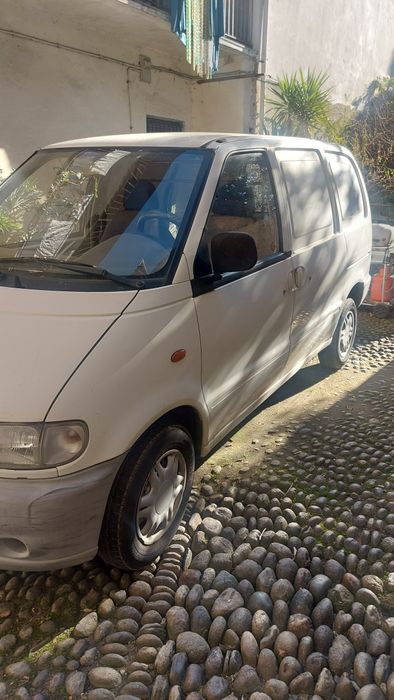 NISSAN Unknown Model 1999 — imagine 4