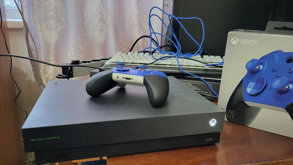 Vand xbox one  Project Scorpio, editie speciala