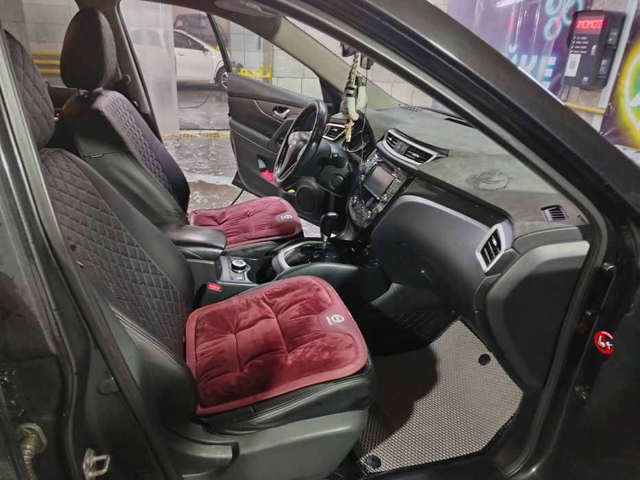 Накидки на Nissan