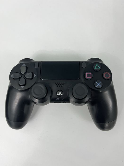 Продам Playstation 4