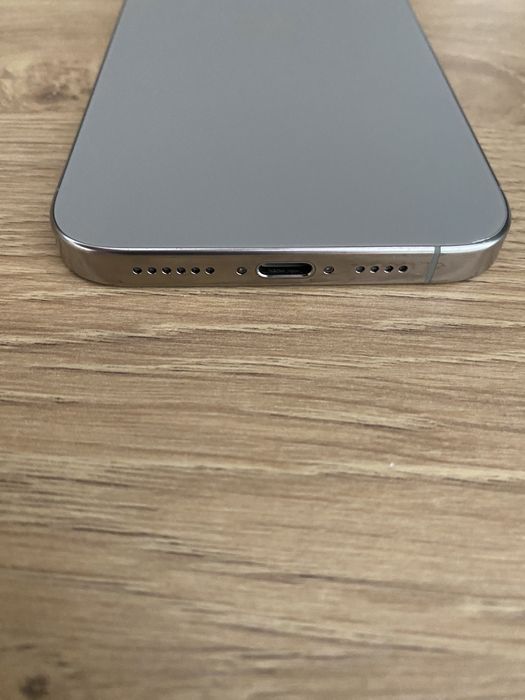 iPhone 16 Pro max Natural- За части
