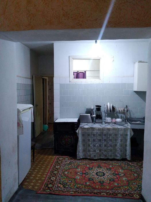 Срочно! Продаётся 3-комнатная квартира 2- этаж