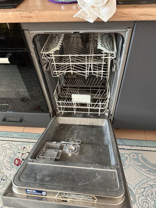 Продам посудомоющую машинку. Б.у