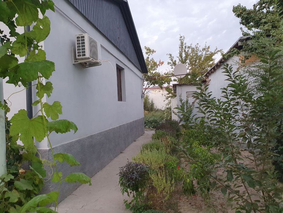 2 mavzeda 8.5 sotix hovli uy