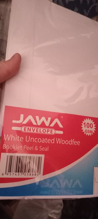 Продам пачку конвертов С4