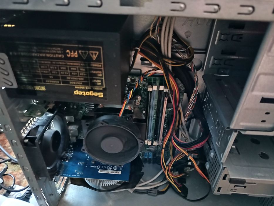 Vând componente PC