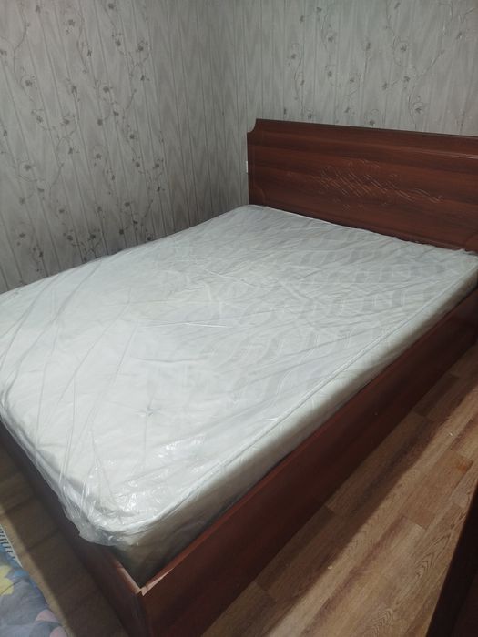 Кровать двуспальная