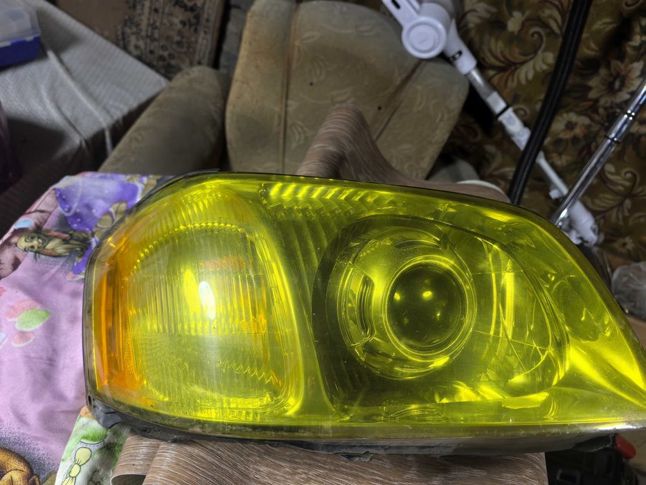 Фары Mazda tribute