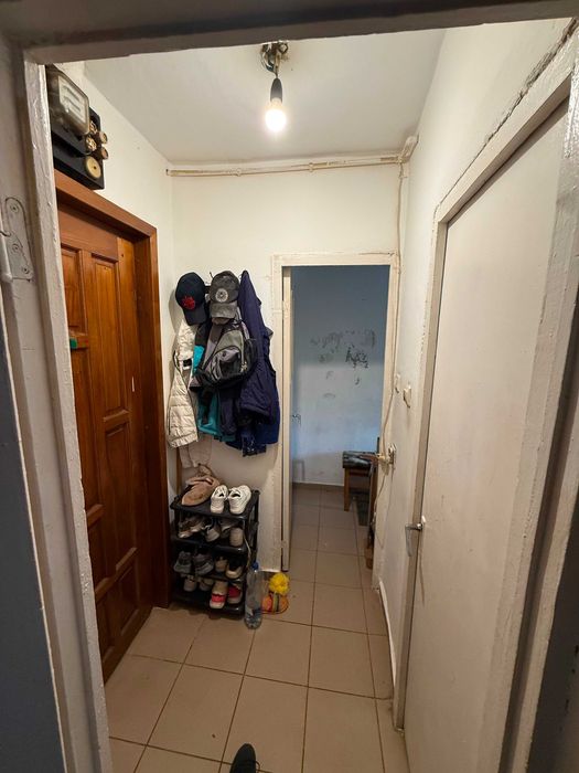 Garsonieră cu balcon, etaj 2, Govândari – ideală pentru investiție