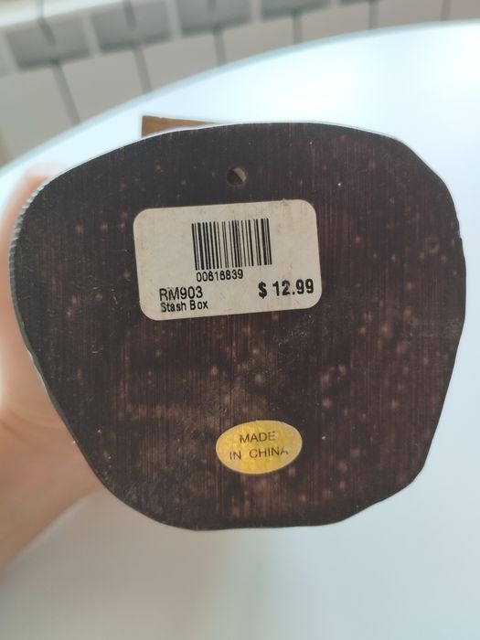 Продавам фигурка