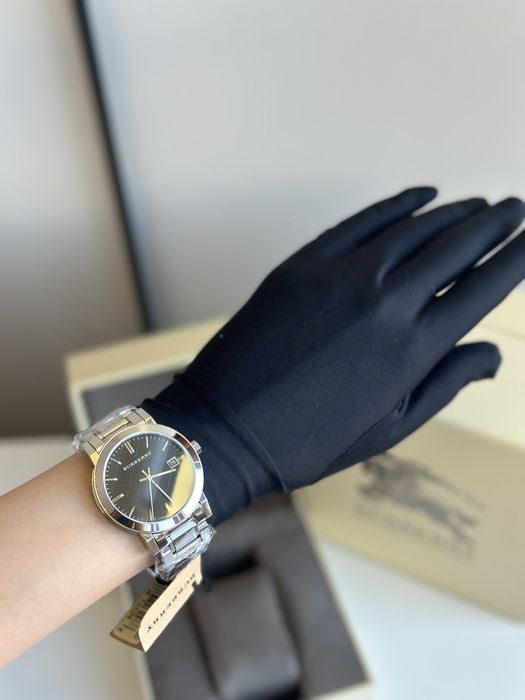 Burberry часы unisex