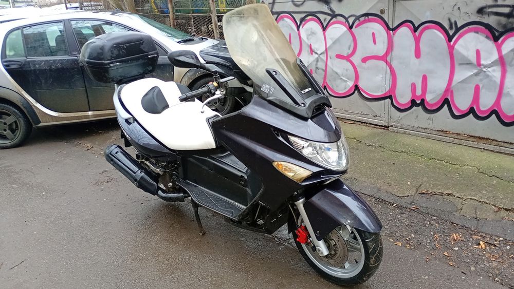 Vind convenabil Kymco Xaiting