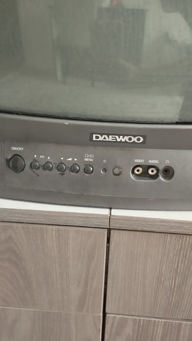 Телевизор старой модели