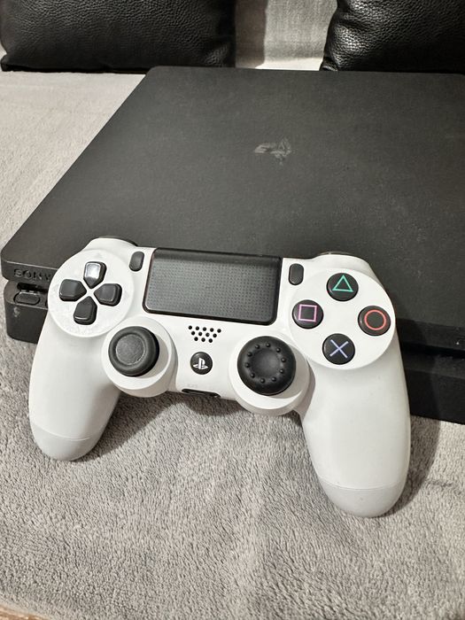 Vand / schimb cu laptop Playstation 4 slim (PS4  slim )