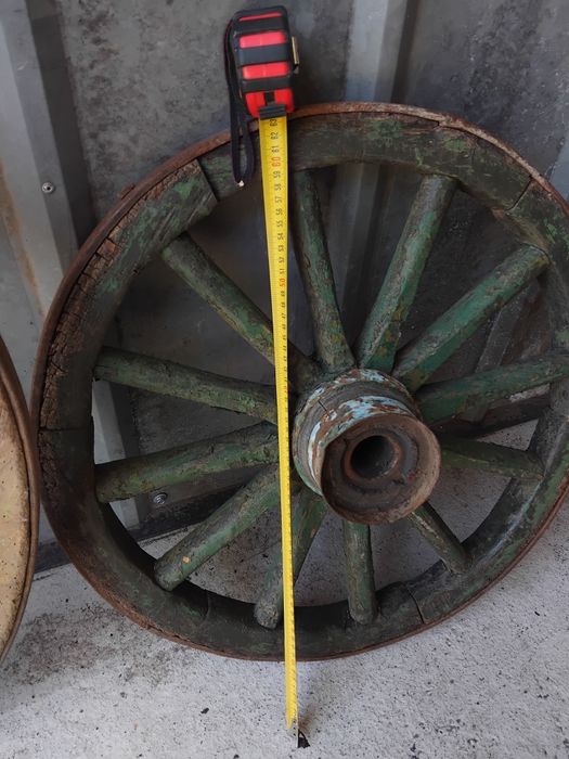 Четири броя  Дървени колела от каруца