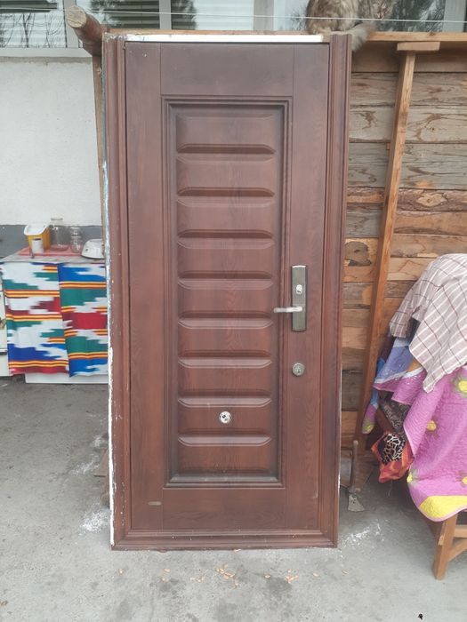 Эшик сотилади яхши