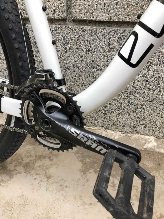 Everest - USA - 29 - Carbon