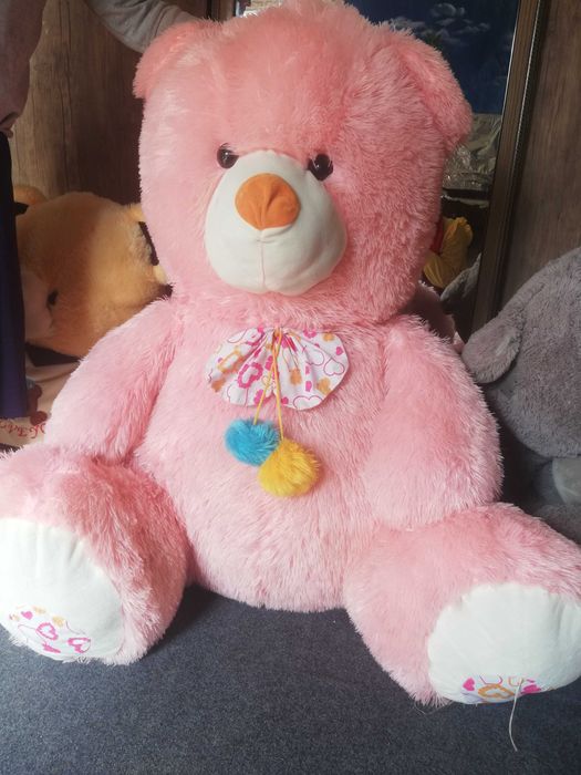 Teddy bear va yumshoq ayiqchalar sotiladi