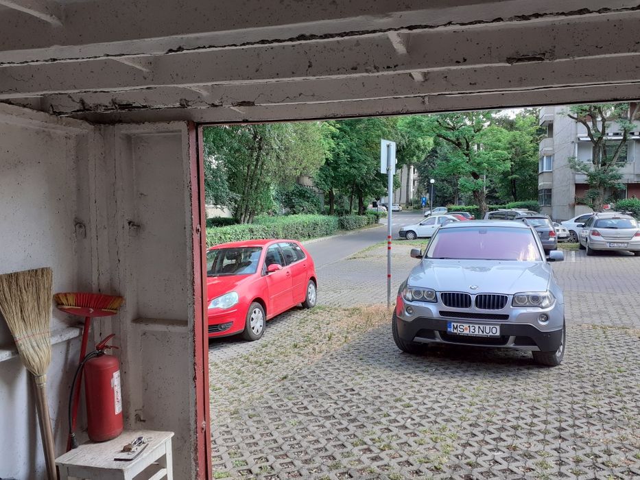 De vânzare garaj