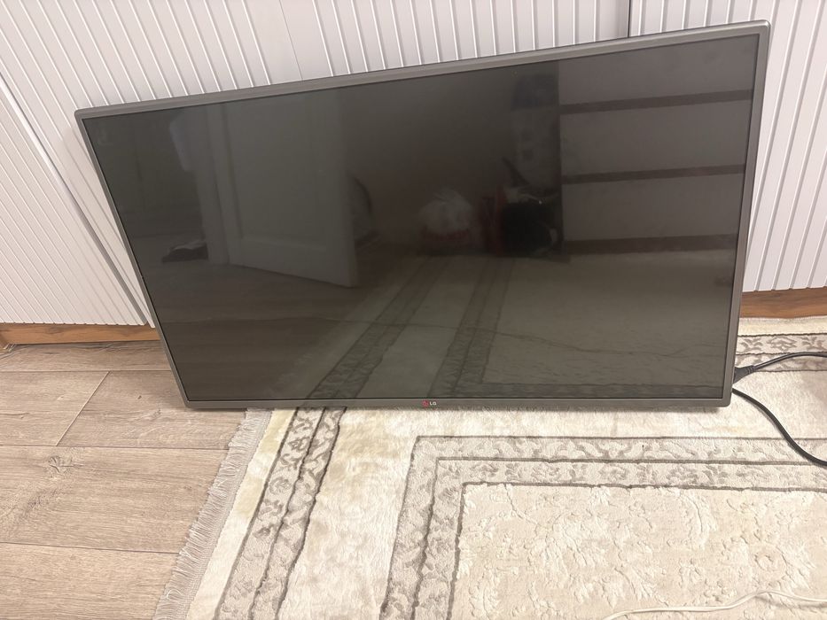 Продам оригинальный телевизор LG, диагональ 108 см (LED TV).