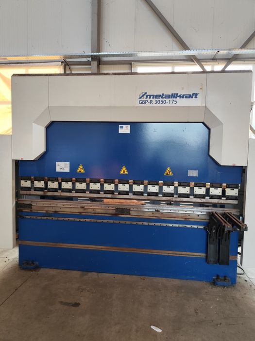 Индустриална хидравлична абкант преса Metallkraft GBP-R 3050-175.