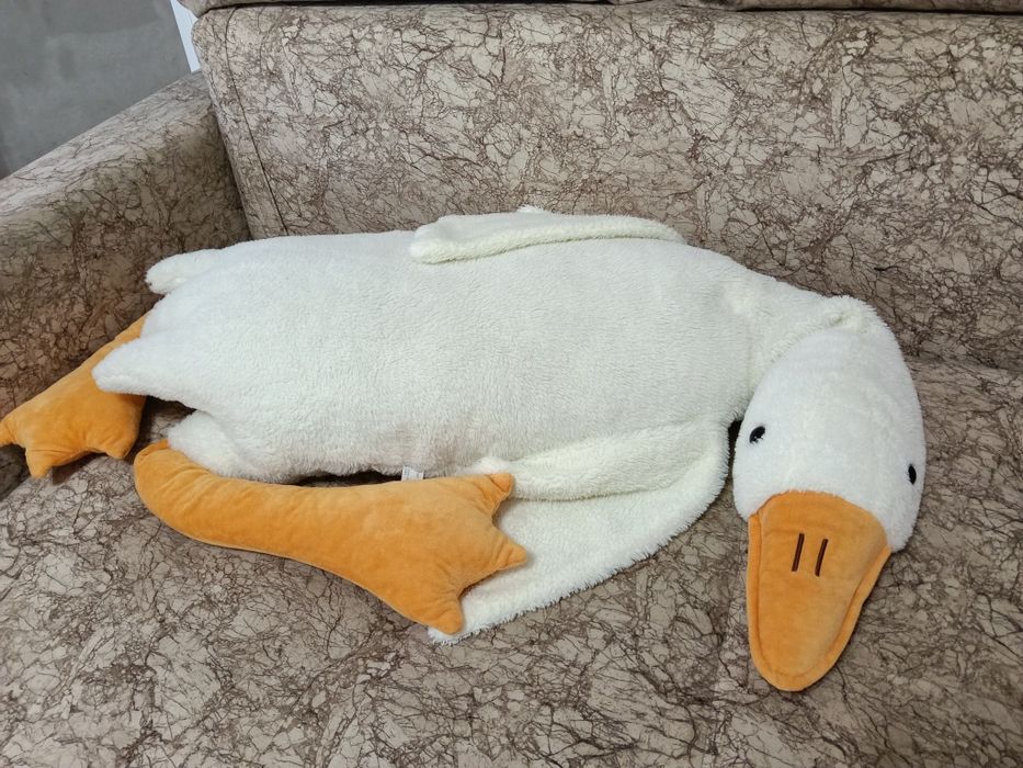 Игрушка мягкая. Гусь большая