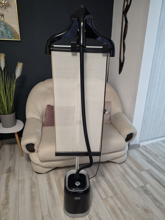 Fiec călcat vertical Tefal