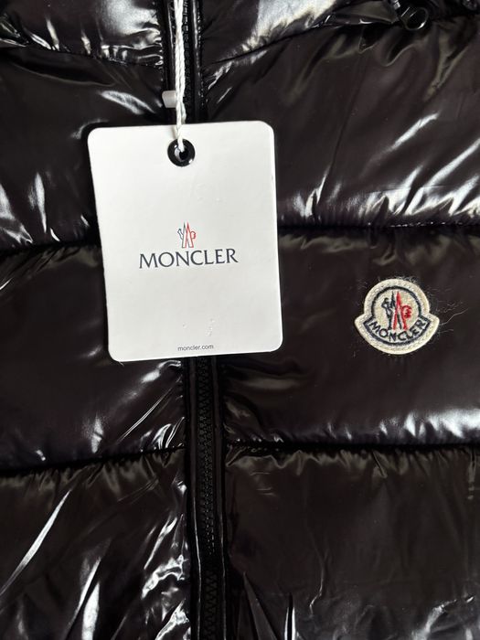 Moncler черен елек
