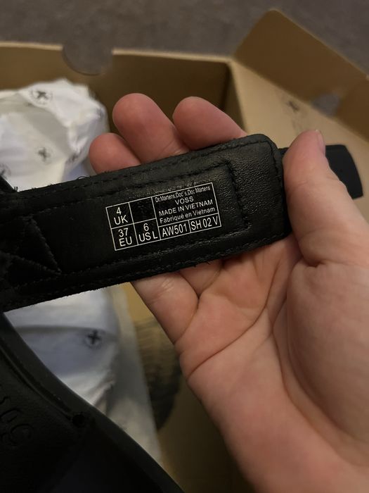 Сандалии Dr. Martens